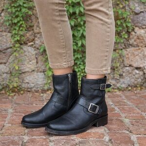 FRYE Black Leather Veronica Short Moto Boots, 9.5